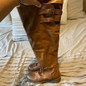 Light brown knee boots